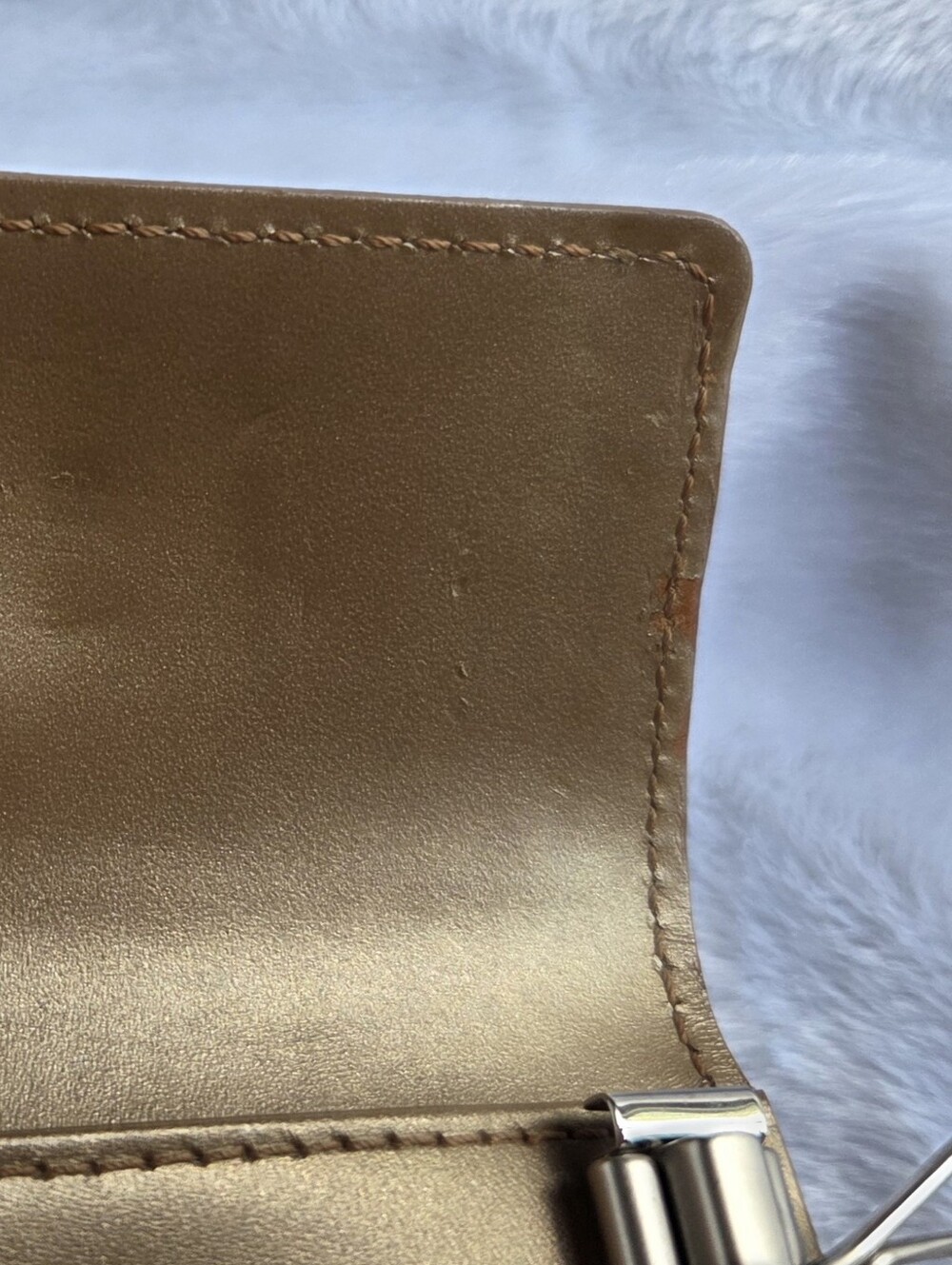 Louis Vuitton Vernis Key Holder - Picture 15 of 16